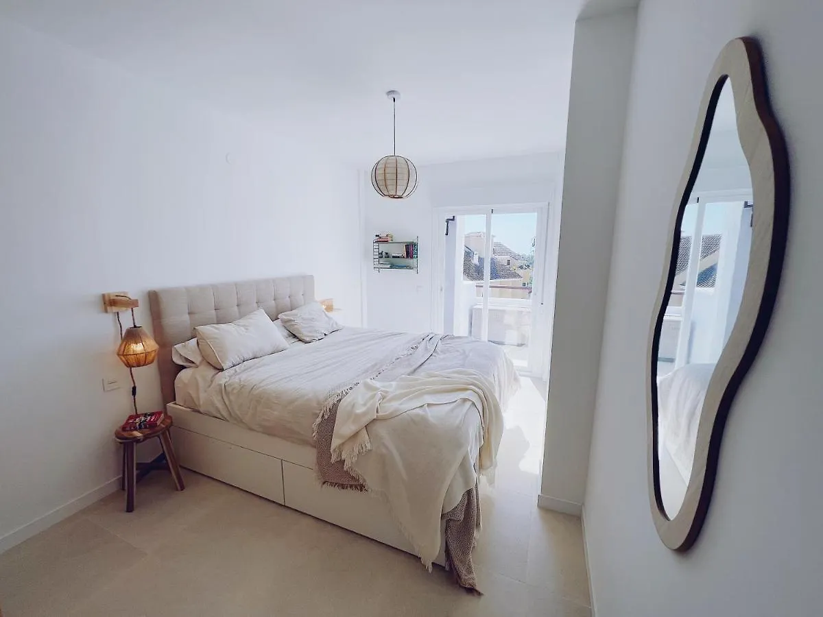 Apartment Unique & Fashionable 3 Bedroom Holiday Home - Views Estepona