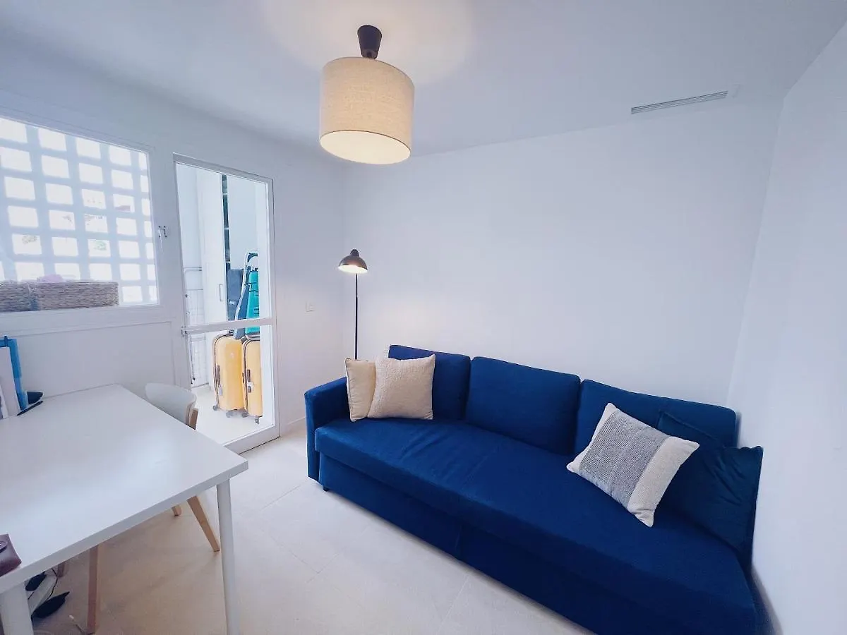 Apartment Unique & Fashionable 3 Bedroom Holiday Home - Views Estepona Spain